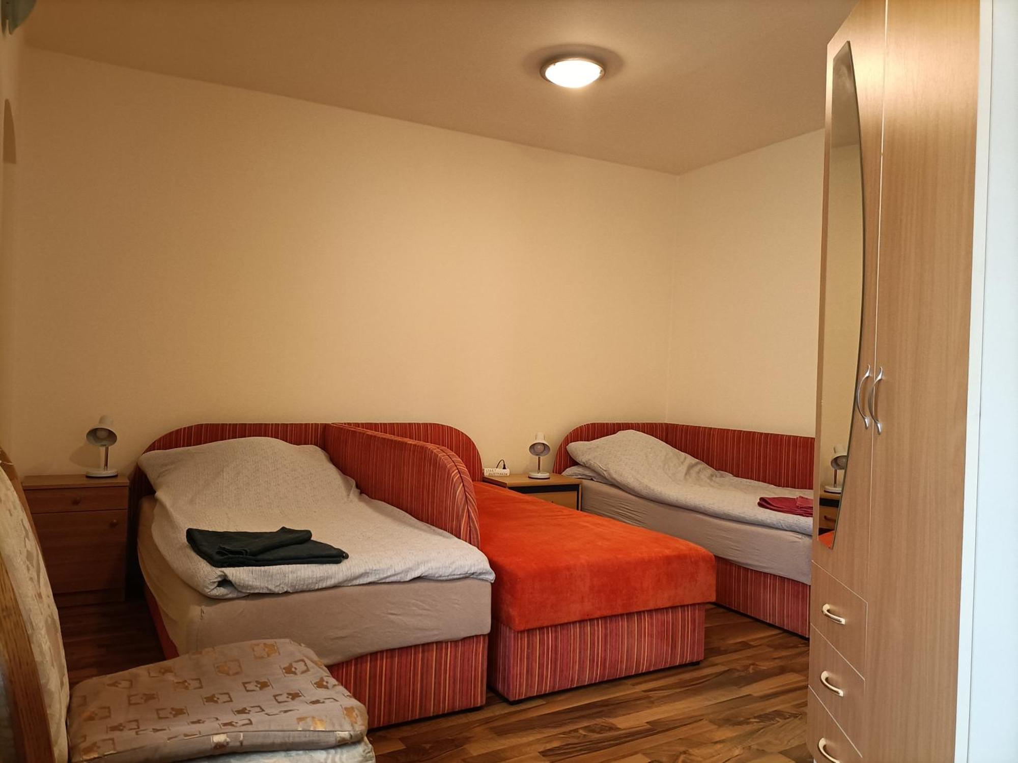 Start Apartmanok Pécs Zewnętrze zdjęcie