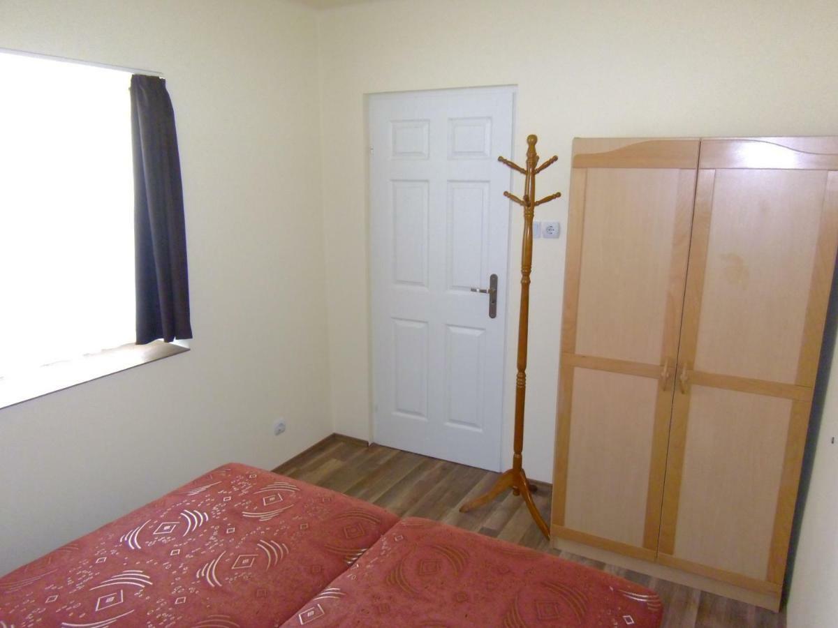 Start Apartmanok Pécs Zewnętrze zdjęcie