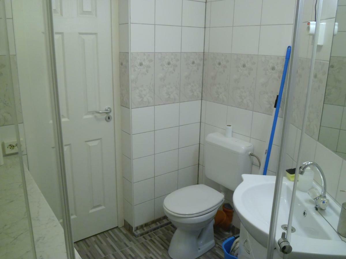 Start Apartmanok Pécs Zewnętrze zdjęcie
