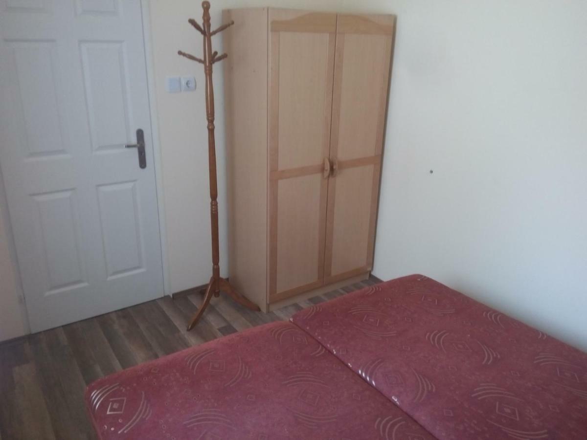 Start Apartmanok Pécs Zewnętrze zdjęcie